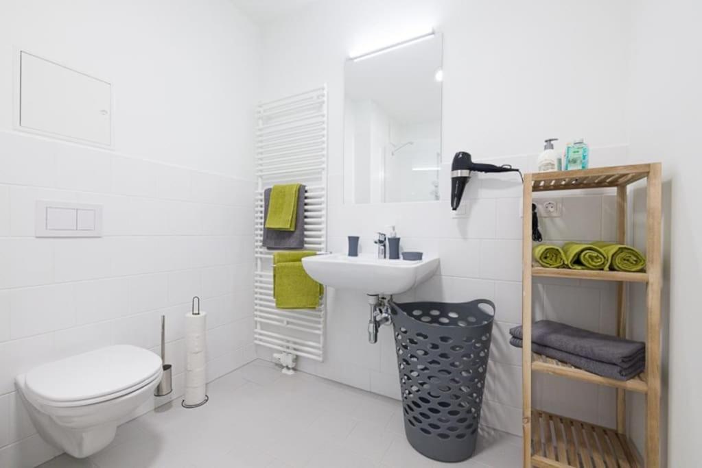 Premium City Apartment With Balcony! Free Garage Parking Included! Viena Exterior foto